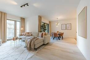 Apartment With Terrace Close to the sea