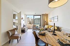 Apartment With Natural Swimming Pool