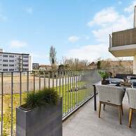 Apartment With Natural Swimming Pool