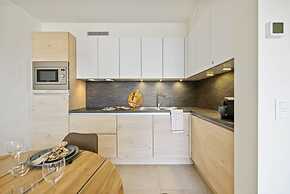 Apartment With Natural Swimming Pool