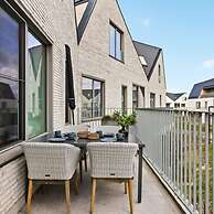 Apartment With Natural Swimming Pool