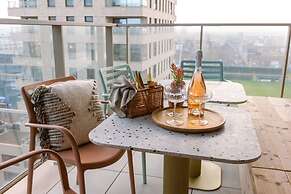 Stunning Apartment With Terrace and Parking