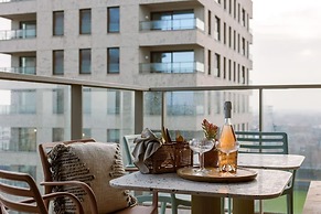 Stunning Apartment With Terrace and Parking