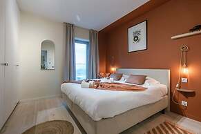 Stunning Apartment With Terrace and Parking