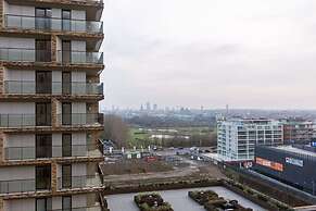 Stunning Apartment With Terrace and Parking