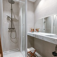 Comfortable Apartment Near the sea