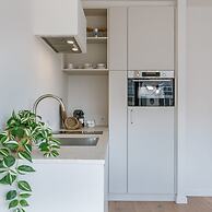 Comfortable Apartment Near the sea