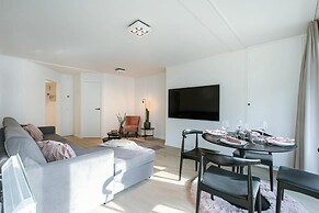 Modern Apartment Near the Beach