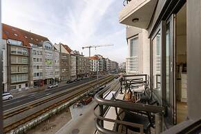 Modern Apartment Near the Beach