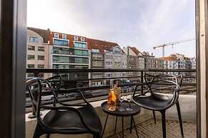 Modern Apartment Near the Beach