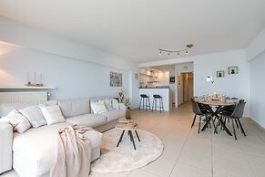 Bright Apartment With Beautiful sea View