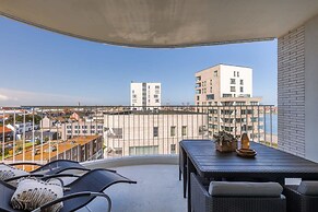 Bright Apartment With Seaview
