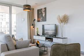 Bright Apartment With Seaview