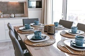 Bright Apartment With Seaview