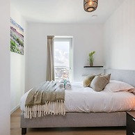 Bright Apartment With Seaview