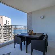 Bright Apartment With Seaview