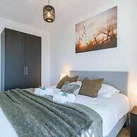 Bright Apartment With Seaview