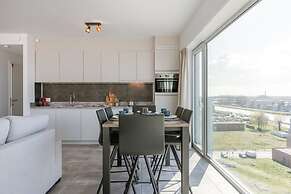 Bright Apartment With Seaview
