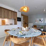 Queen at Sea Modern 2 Bedroom Apartement