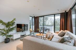 Apartment With two Large Terraces