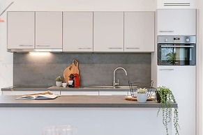 Apartment With two Large Terraces
