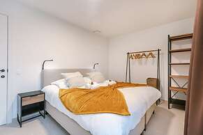 Apartment With two Large Terraces