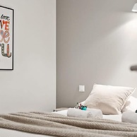 Centrally Located 2 Bedroom Apartment With Parking