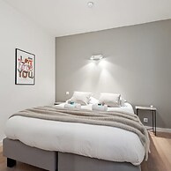 Centrally Located 2 Bedroom Apartment With Parking