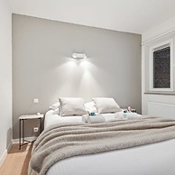 Centrally Located 2 Bedroom Apartment With Parking