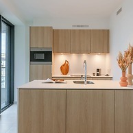 Stylish 2 Bedroom With Terrace and Parking