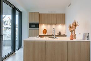Stylish 2 Bedroom With Terrace and Parking