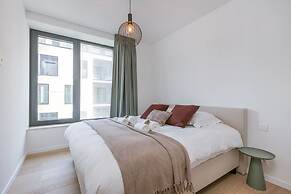 Stylish 2 Bedroom With Terrace and Parking