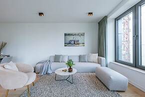 Stylish 2 Bedroom With Terrace and Parking