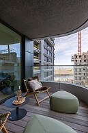 Stylish 2 Bedroom With Terrace and Parking