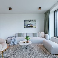Stylish 2 Bedroom With Terrace and Parking