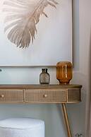 A Luminous Apartment Near the Marina