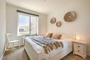 A Luminous Apartment Near the Marina