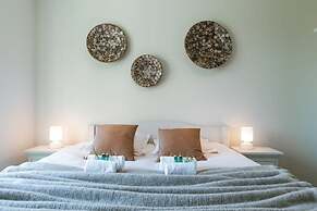 A Luminous Apartment Near the Marina