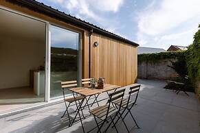 Beautiful Vacation Home Valkehuisje in Poperinge