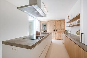 Beautiful Vacation Home Valkehuisje in Poperinge