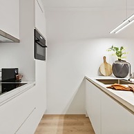 Fully Equipped Apartment With Lateral sea View