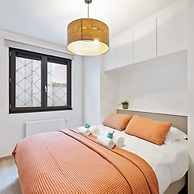 Fully Equipped Apartment With Lateral sea View