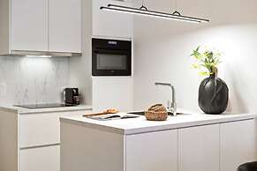 Fully Equipped Apartment With Lateral sea View