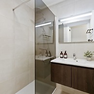 Fully Equipped Apartment With Lateral sea View