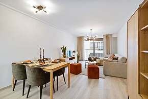 Fully Equipped Apartment With Lateral sea View