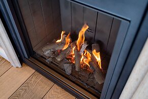 Stunning Penthouse With Free Parking and sea View