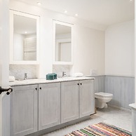 Stunning Penthouse With Free Parking and sea View