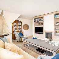 Stunning Penthouse With Free Parking and sea View