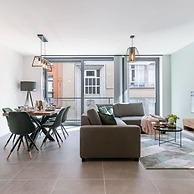 Modern Apartment for up to Five People