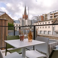 Modern Apartment for up to Five People